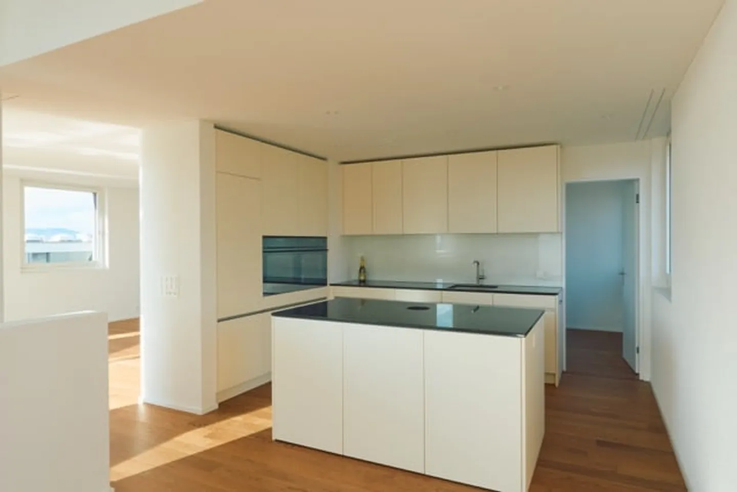 Erstbezug - freistehendes 6-Zi.-Einfamilienhaus mit Weitsicht - Foto 7 von 16