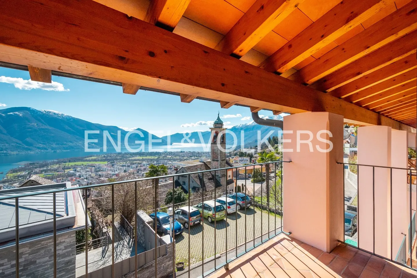 Maison de ville fascinante avec 3,5 pièces et vue unique sur le lac (21) - Photo 2 sur 11