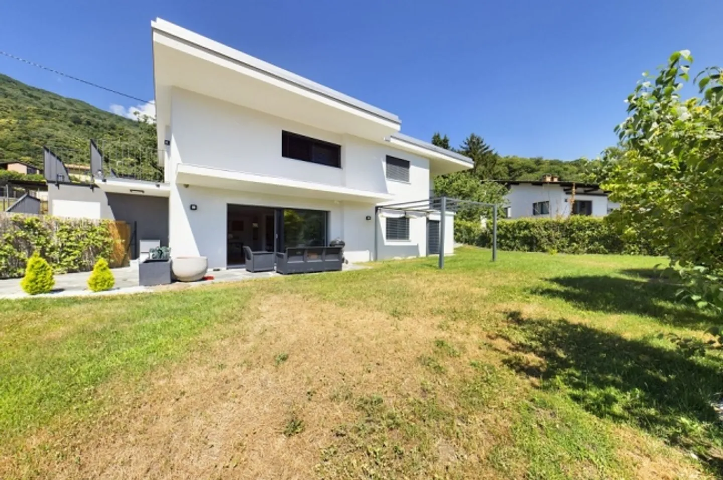 Belle maison bifamiliale avec grand jardin - Également comme résidence secondaire - Photo 5 sur 13