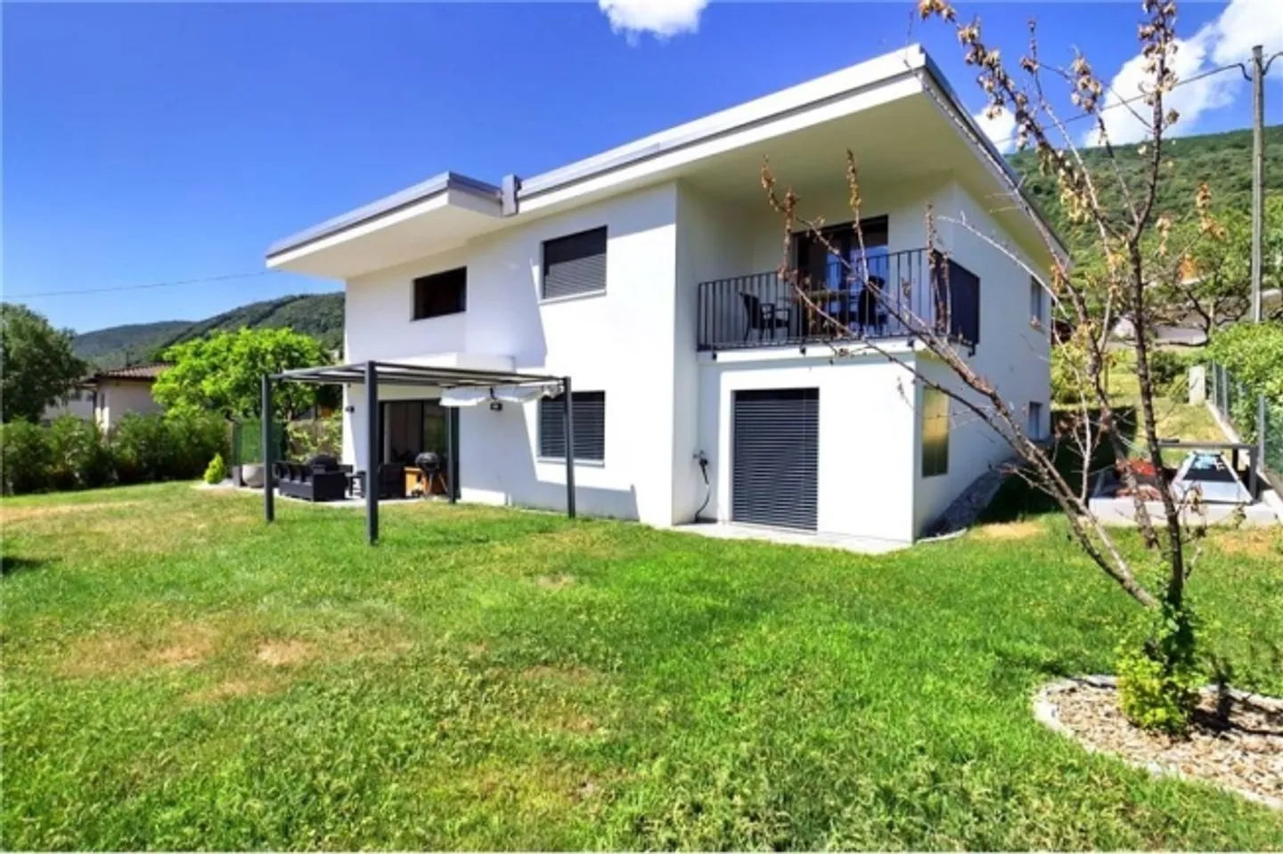 Belle maison bifamiliale avec grand jardin - Également comme résidence secondaire - Photo 3 sur 13