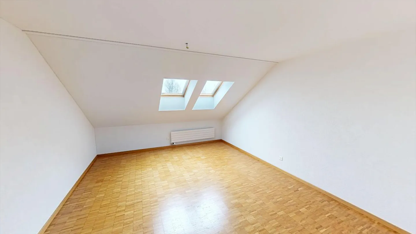 Beautiful attic apartment with character - one rent free - Photo 10 of 13
