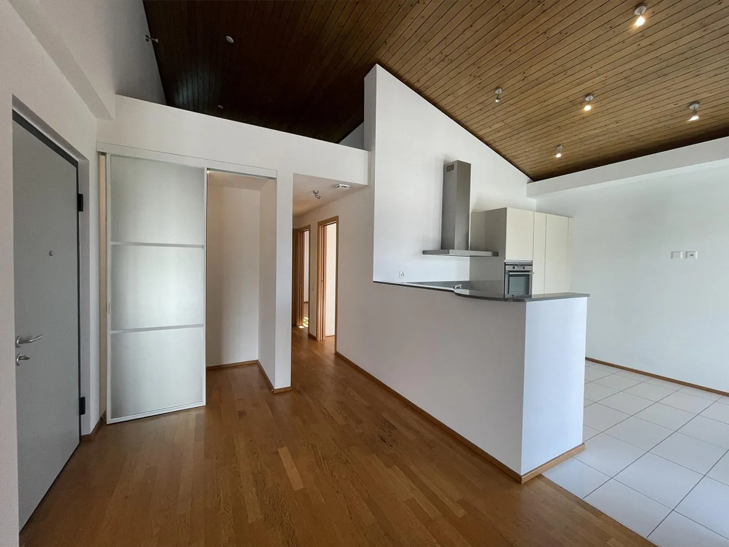 Fascinating 4.5 Apartment on the Top Floor with Mezzanine - Photo 13 of 13