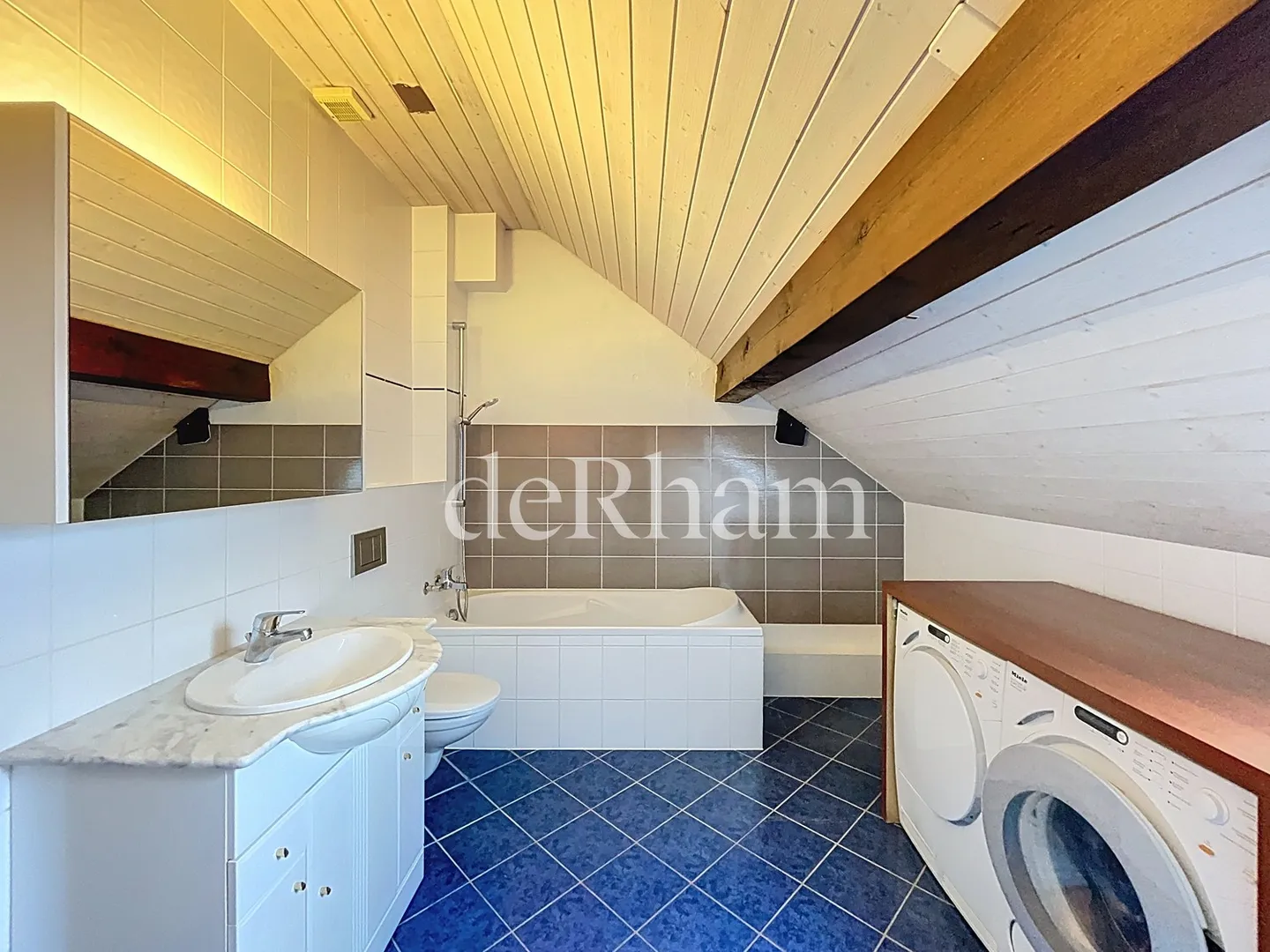 Charmante 4,5-Zimmer-Duplexwohnung mit Garten! - Foto 5 von 11