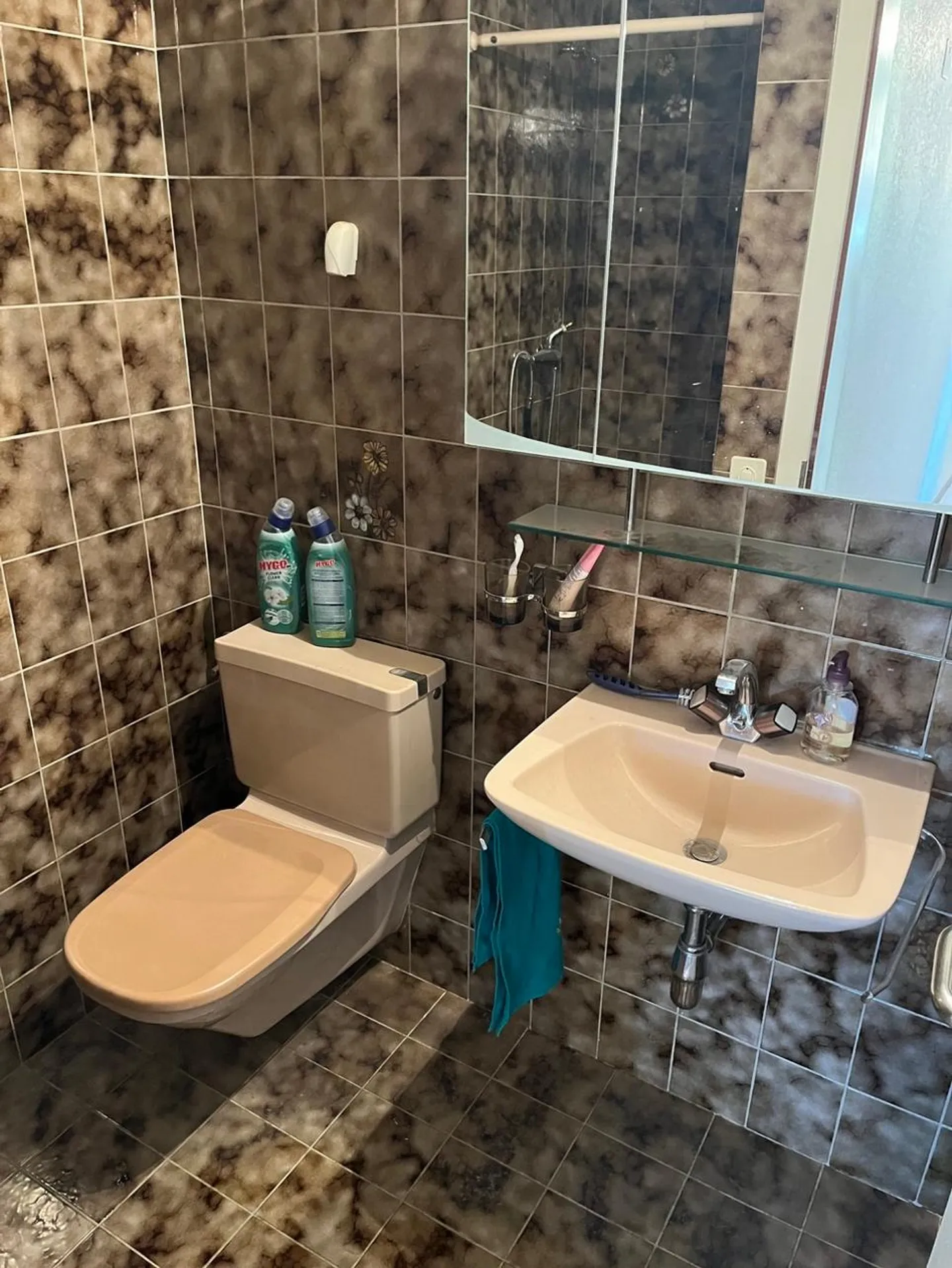 Villa con appartamento separato a Leuk-Stadt - Foto 4 di 13