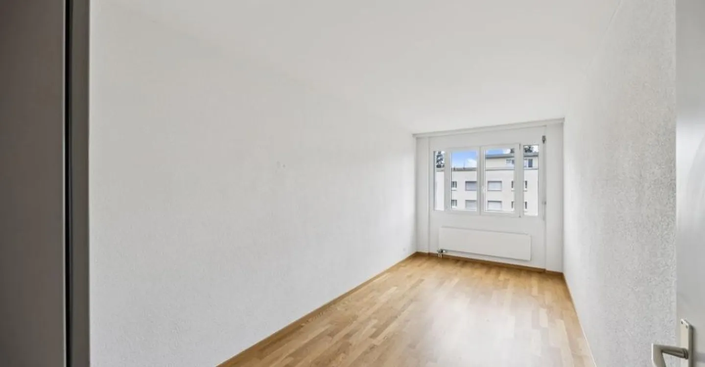 Charming 4.5 room apartment in Wittenbach - Photo 6 of 10