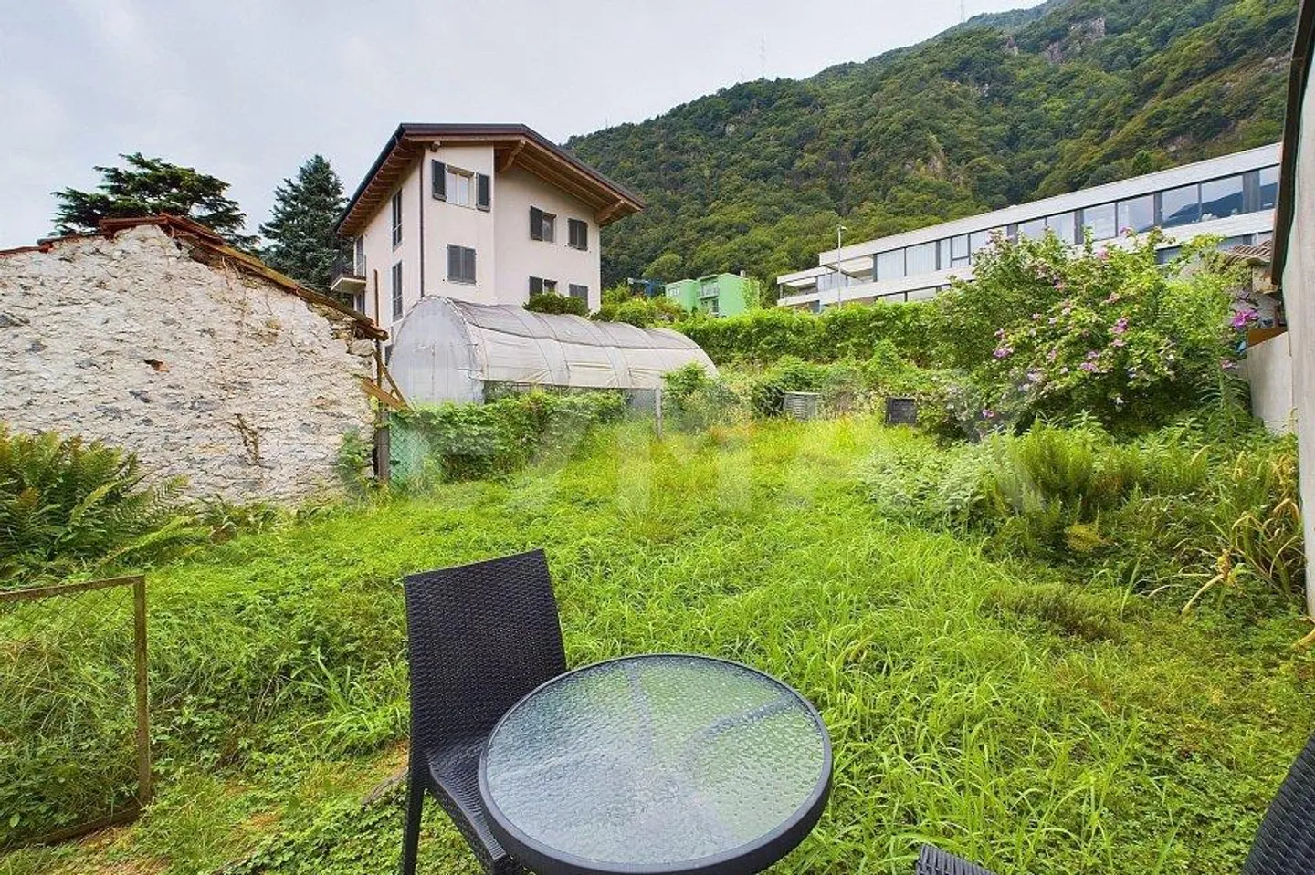 Bella casa di 4 stanze a Carasso con giardino nelle vicinanze - Foto 8 di 13