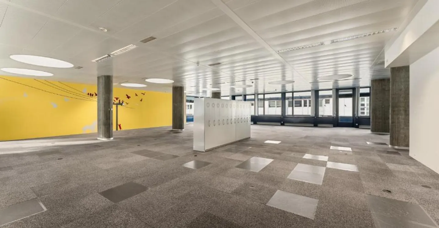 Nel centro di Chur - una sezione completa del piano! - Foto 4 di 9