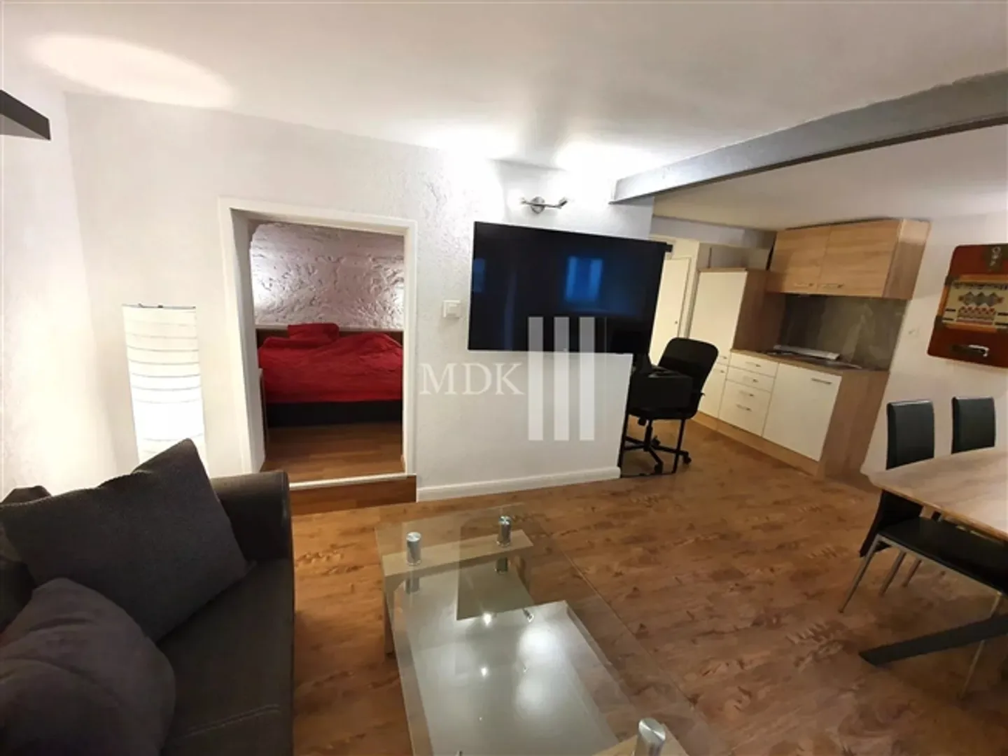 For rent in Saint-Gingolph a studio on the ground floor - Photo 2 of 6