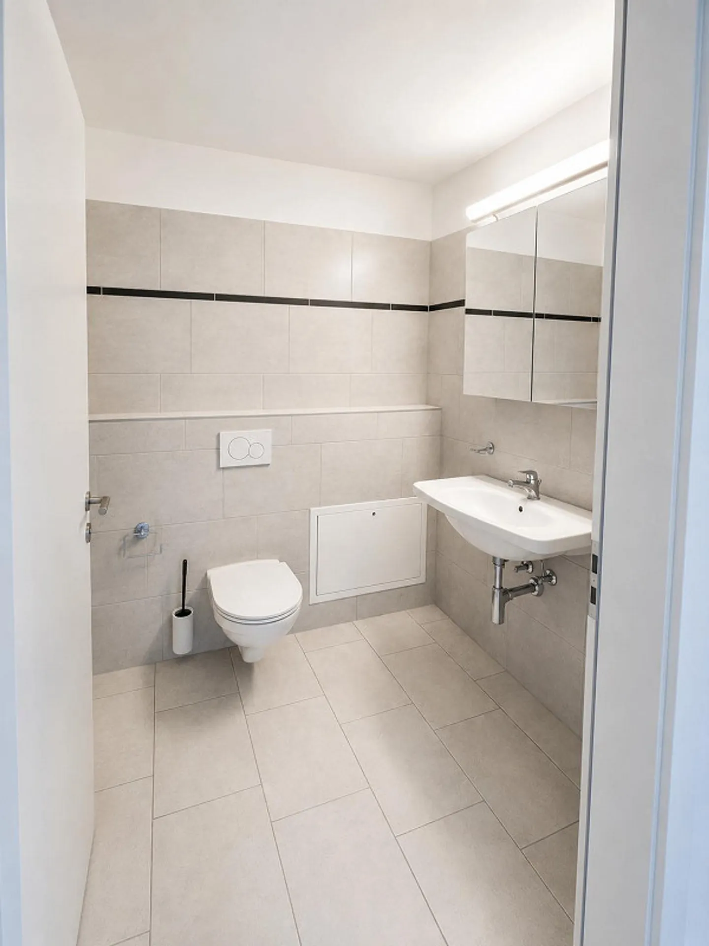 Ampio appartamento duplex di 4,5 locali in posizione centrale a Domat/Ems - Foto 4 di 10