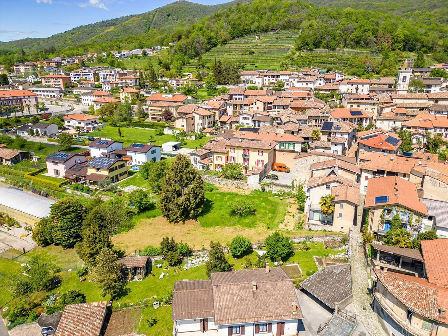 Arzo, bellissimo terreno edificabile in pieno sole - Foto 4 di 4