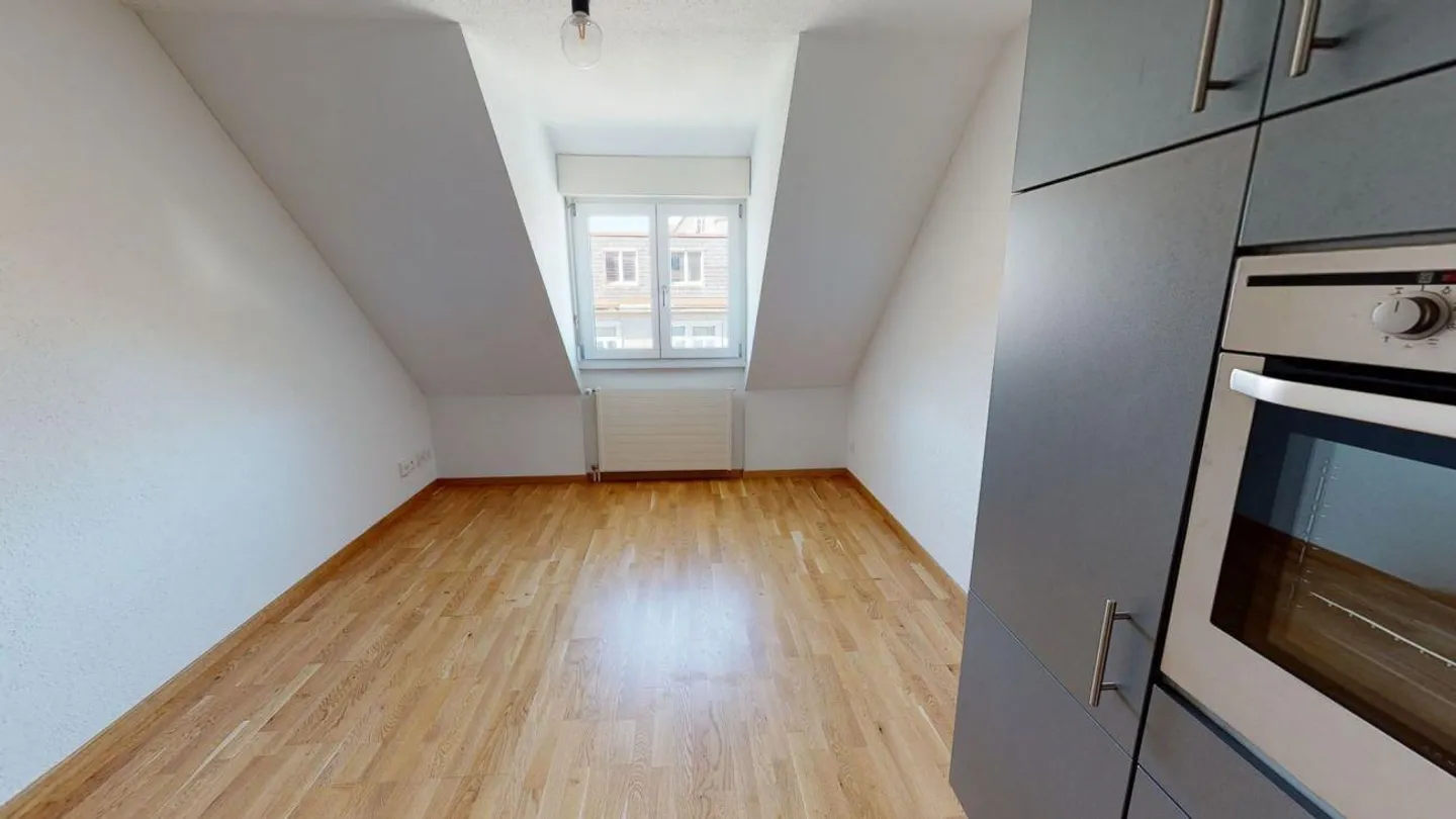 L'appartement en ville vous attend! - Photo 2 sur 7