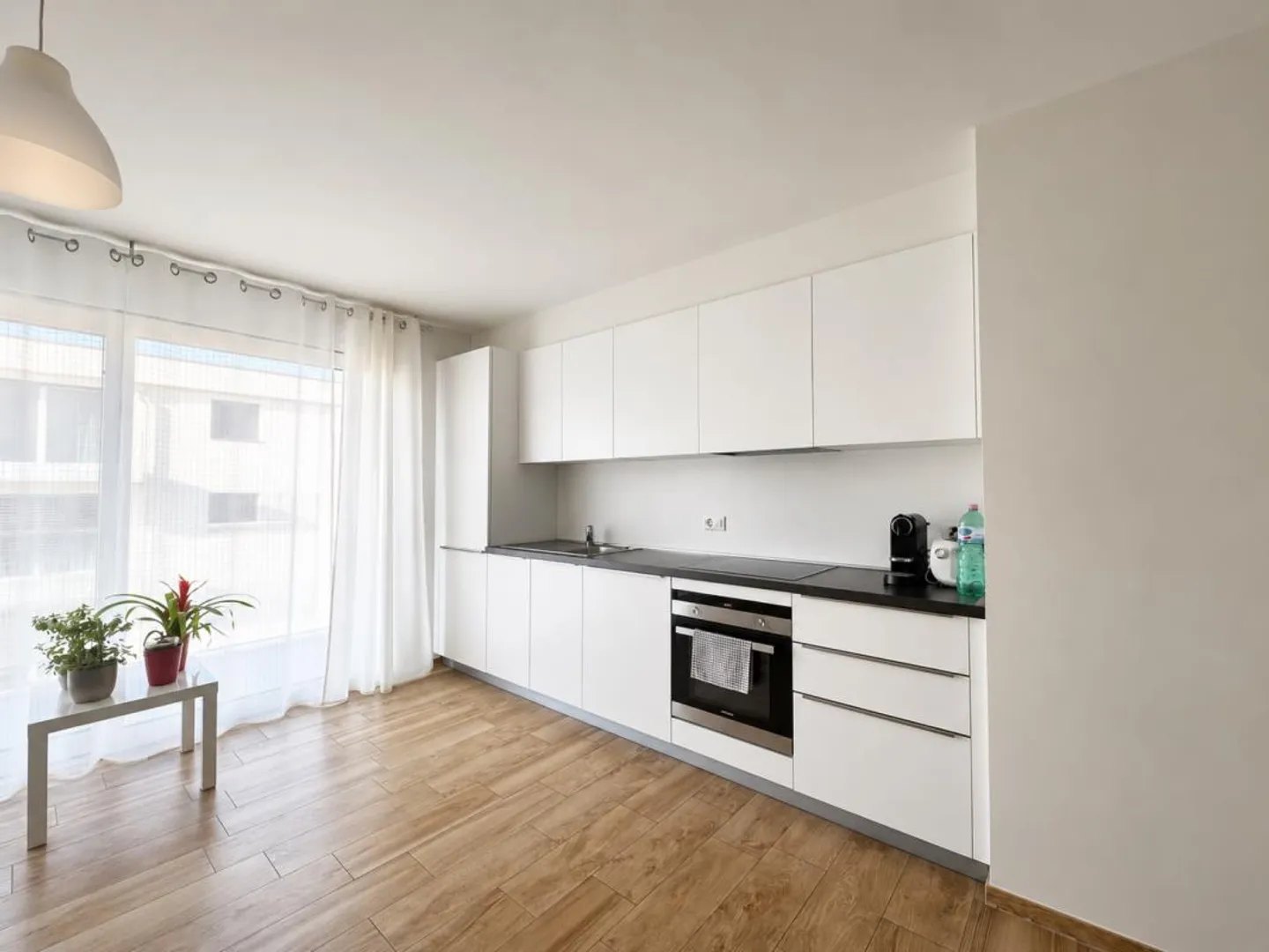Bright and modern 2.5 room apartments - Photo 2 of 4