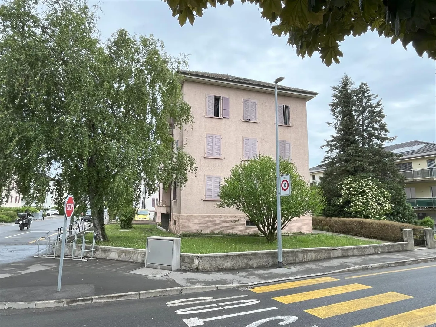 Yverdon-les-Bains - Immeuble locatif de 8 appartements situé dans un quartier ca - Photo 3 sur 7
