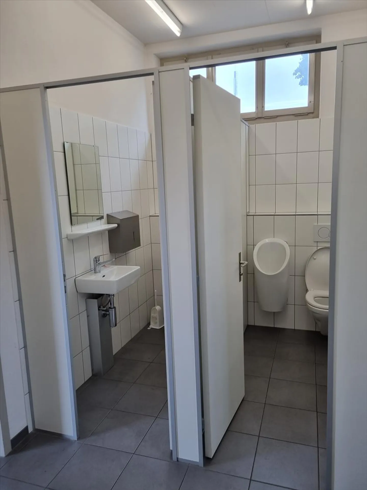 Direttamente alla stazione di Hunzenschwil – Spazio commerciale flessibile in posizione privilegiata - Foto 4 di 4