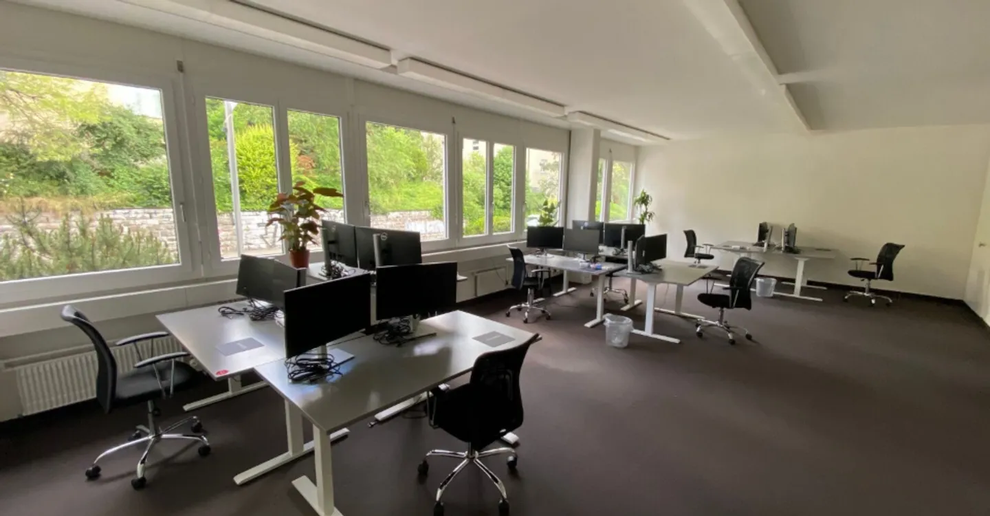 Bureau adapté aux navetteurs : Gare accessible en seulement 5 minutes - Photo 3 sur 3