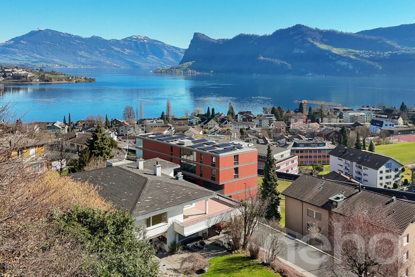 Appartement Élégant avec Atelier - Photo 1 sur 12