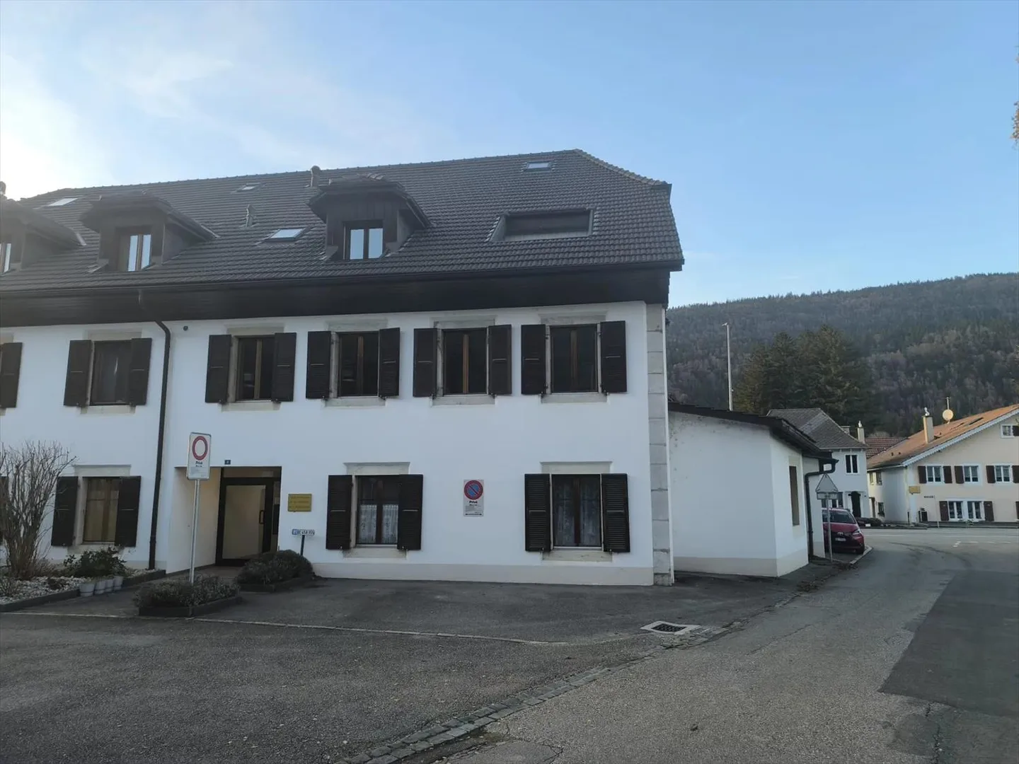 4.5 Room Apartment - Photo 1 of 11