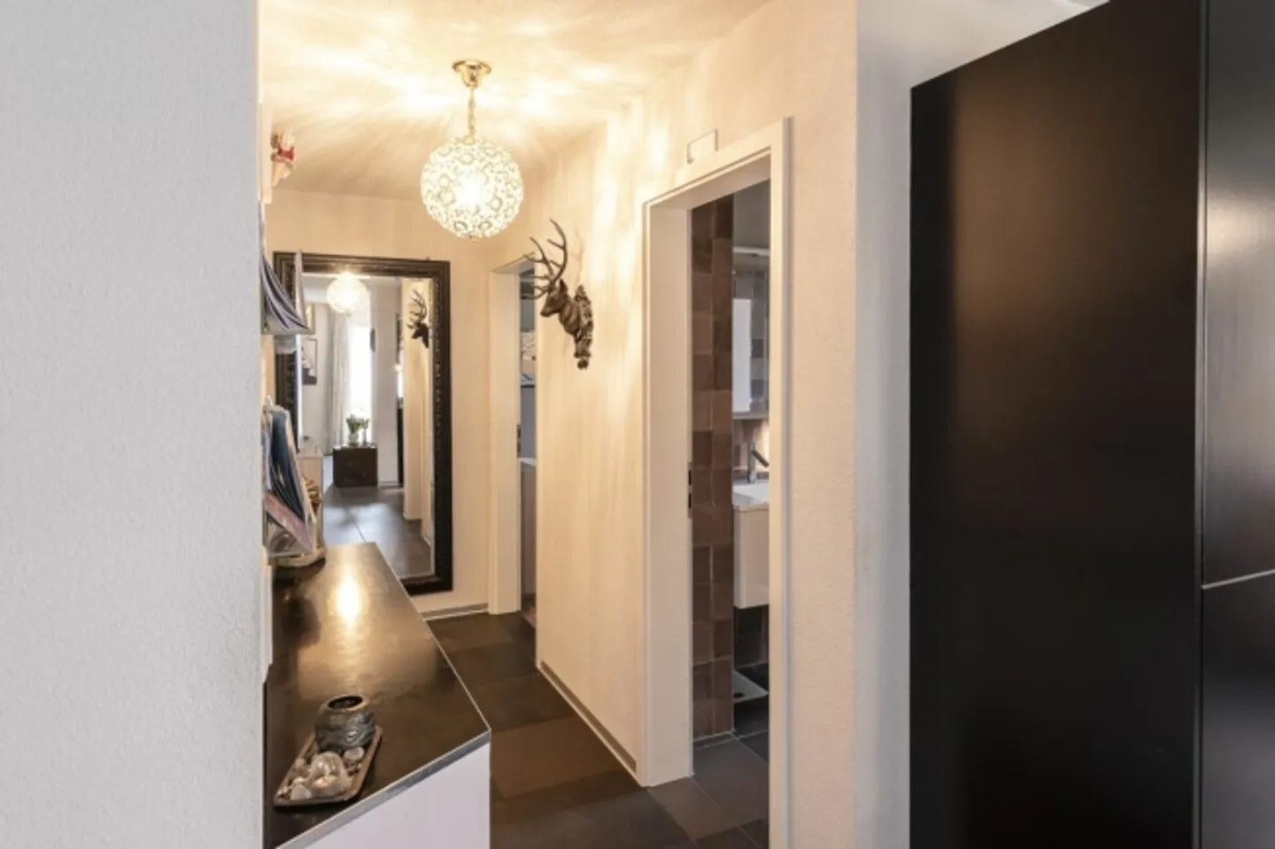 Spacious 5.5 Room Condominium with Parking Space - Photo 20 of 20