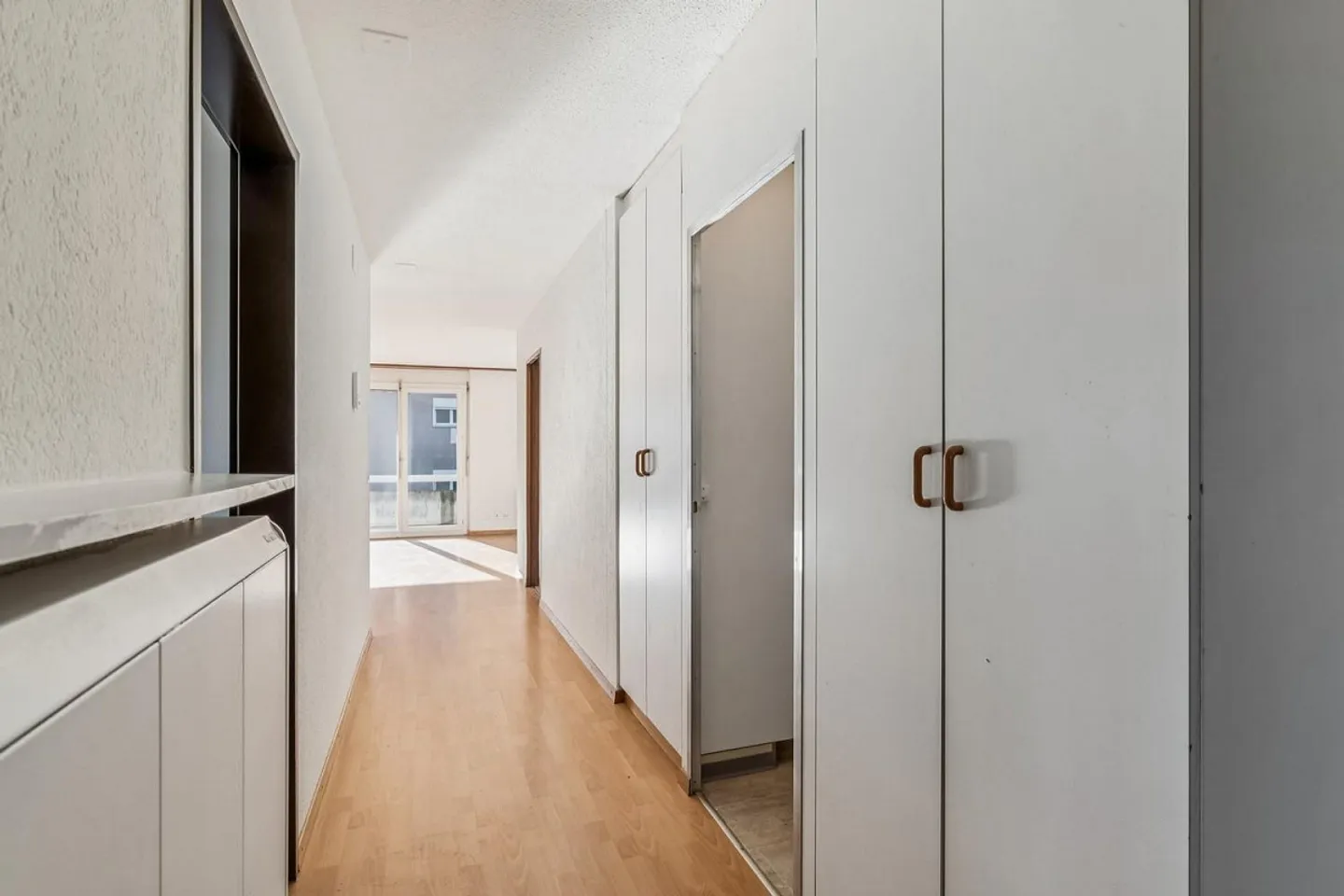 Spacious Layout - Fireplace - Ideal Location! - Photo 9 of 9