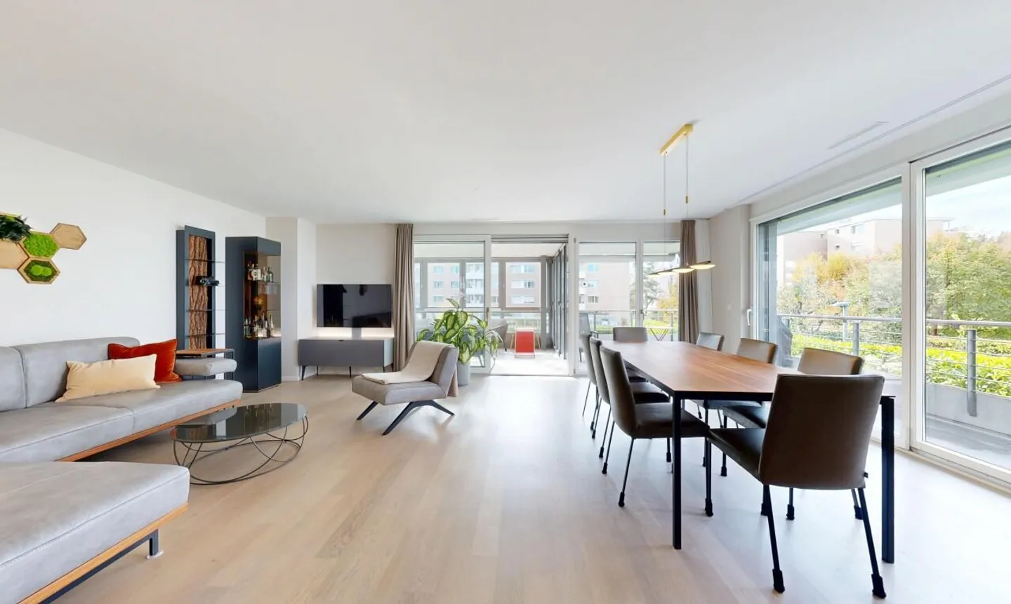 Elegante appartamento di 4,5 stanze a Zumikon - Foto 1 di 11