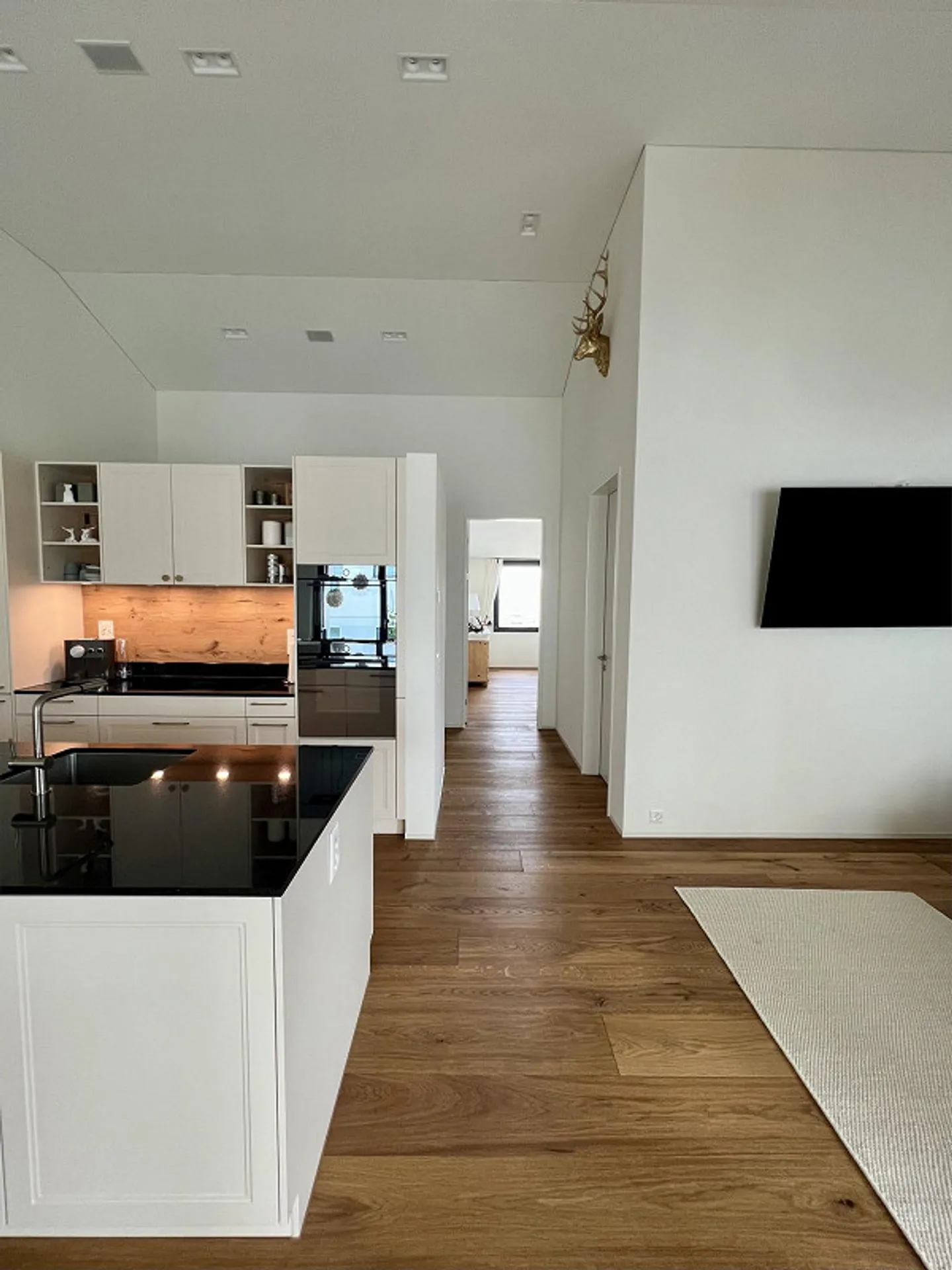 Moderne 3.5-Zimmer-Wohnung mit Seesicht - Foto 8 von 16