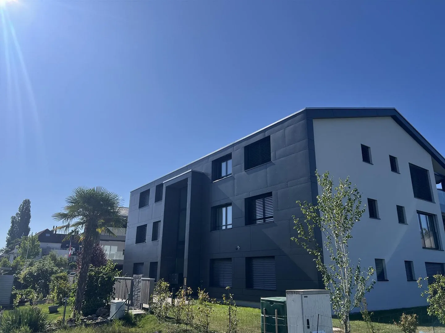 Moderne 3.5-Zimmer-Wohnung mit Seesicht - Foto 4 von 16