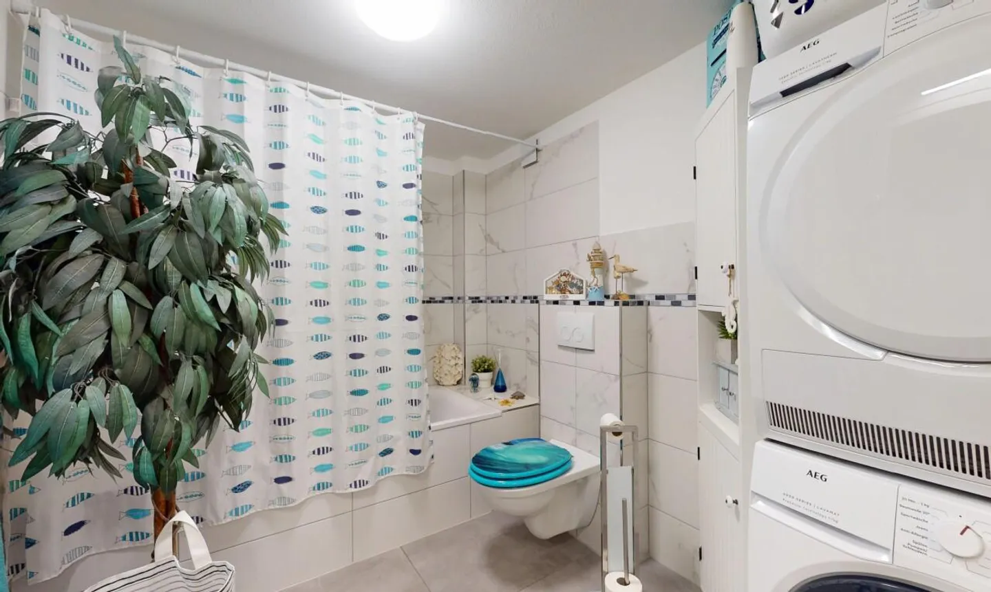 Spacious multi-family house with 3 units in a quiet location - Photo 12 of 13