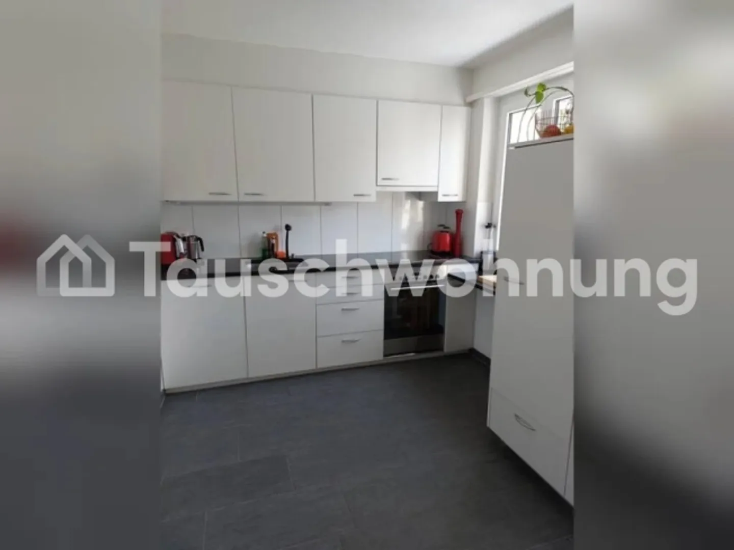 Appartamento luminoso di 2,5 stanze ad Albisrieden - Foto 2 di 7