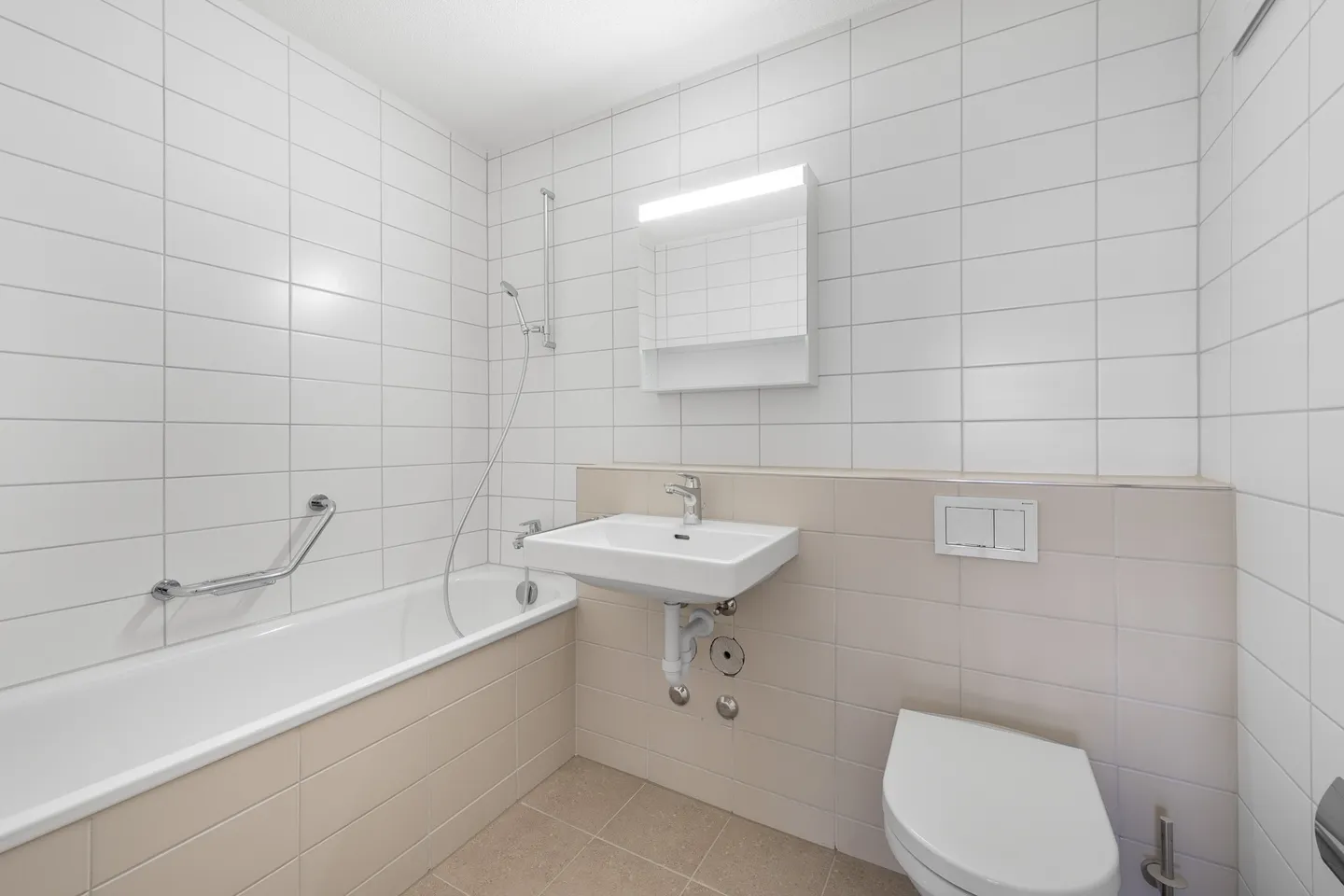 Spacious 3.5-Room Apartment - Photo 6 of 7