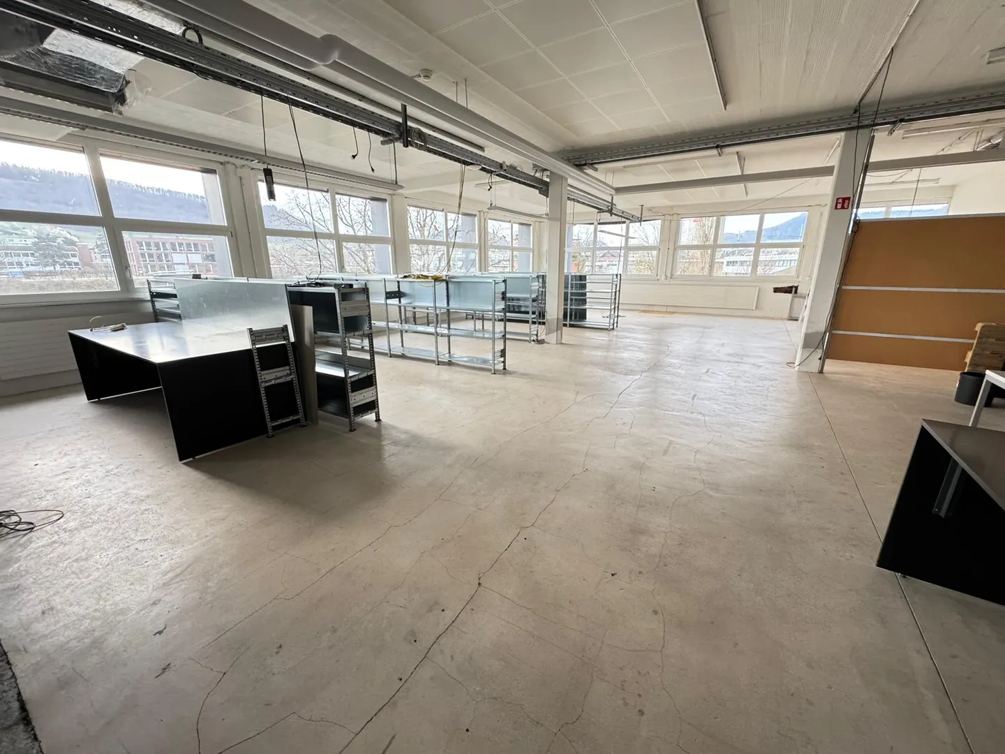 DAMMPARK: Grossraum Bürofläche beim Bahnhof Frick - Foto 2 von 19