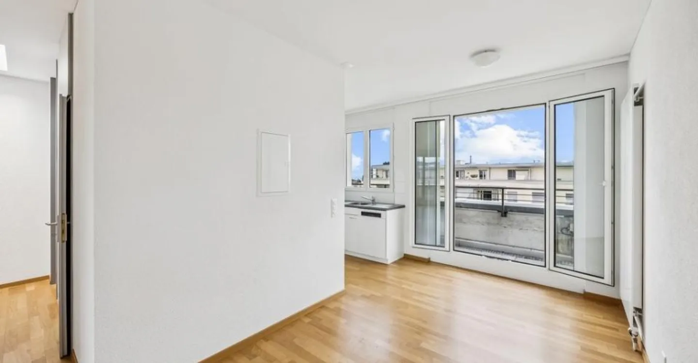 Attractive 3.5 room apartment with spacious balcony in Wittenbach - Photo 4 of 12