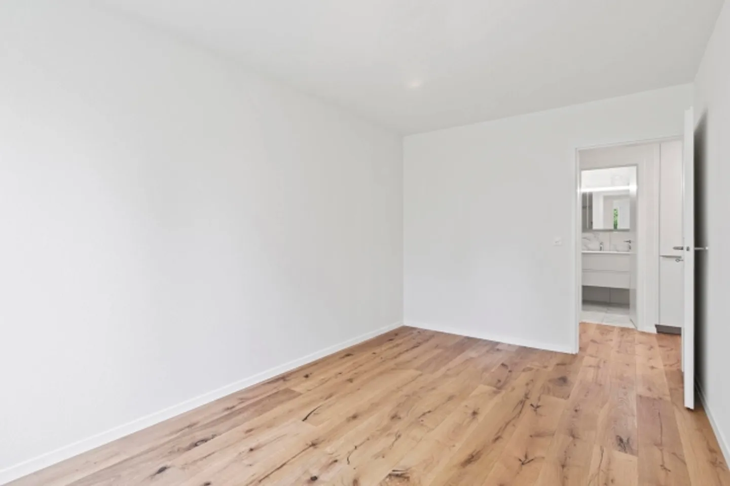 Modern Terrace Apartment in Beggingen - Photo 9 of 13