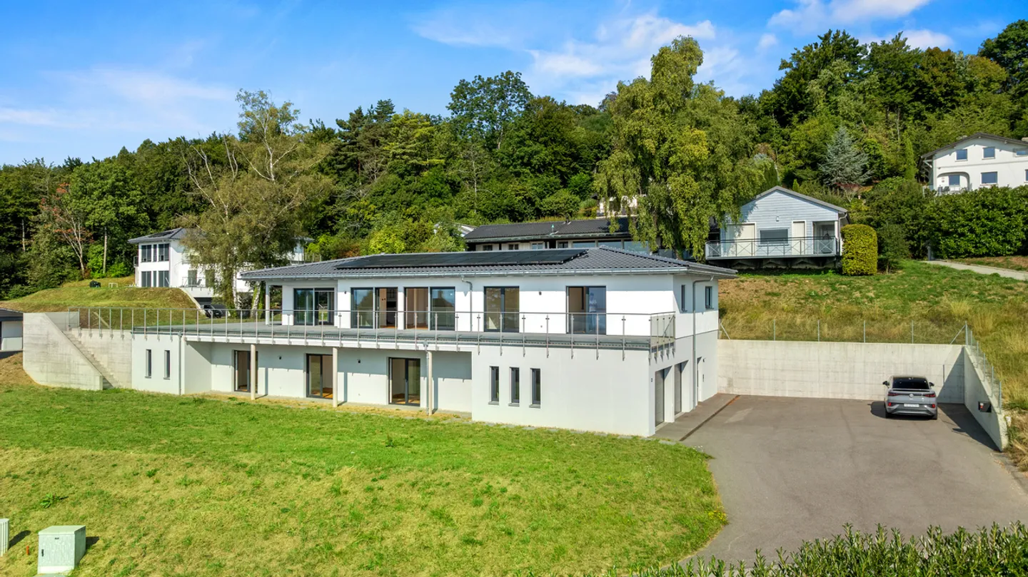 Single house for sale - Photo 1 of 19