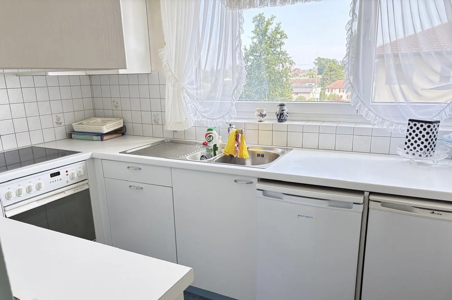 Apartment in an attractive residential and working location - Photo 4 of 8