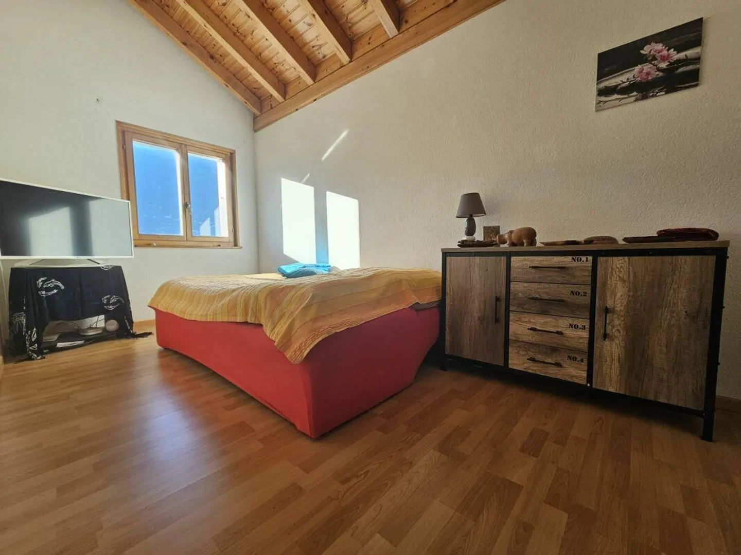Terrassenvilla mit unabhängigem Apartment - Foto 6 von 9