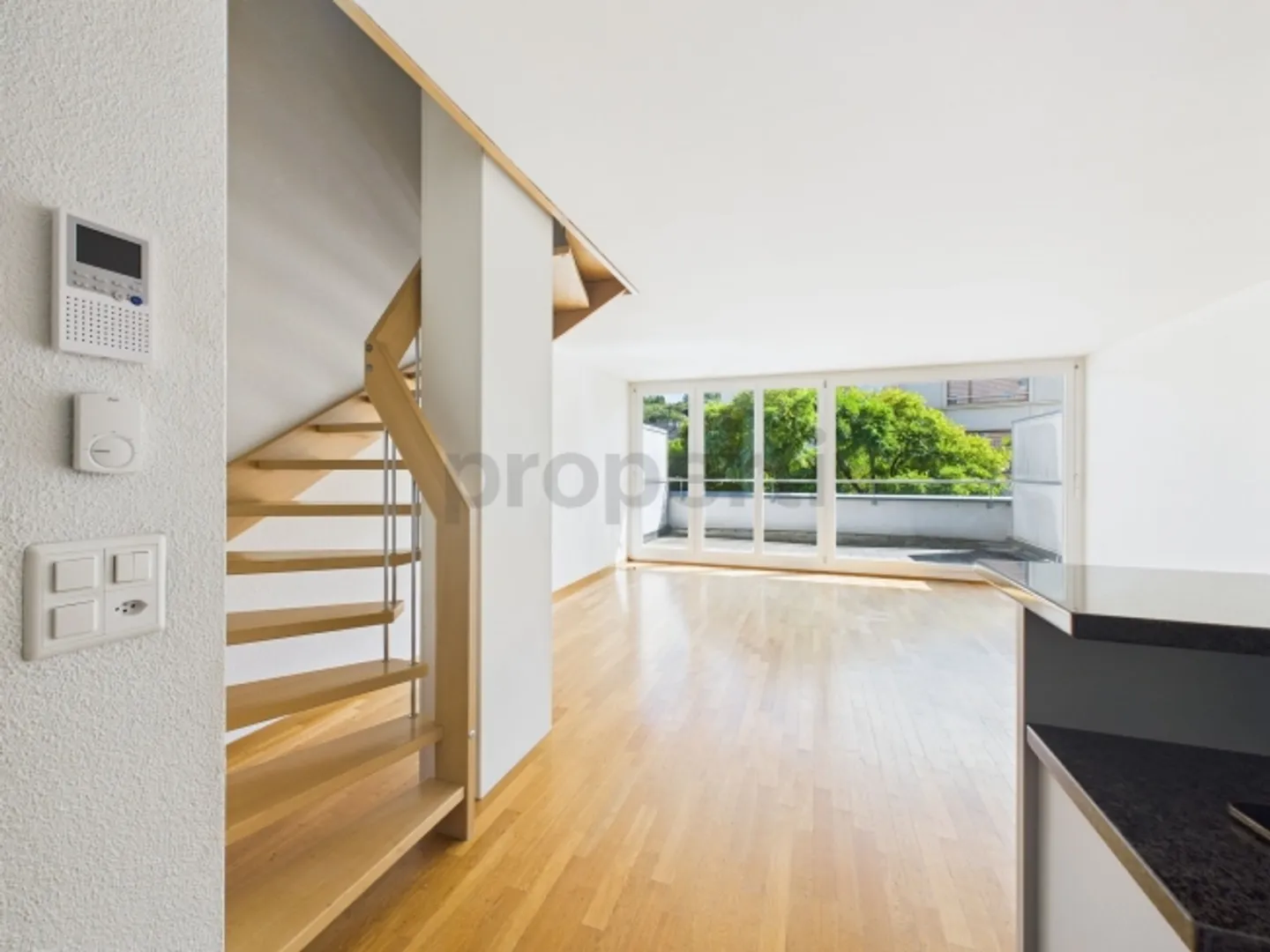 «Moderne 4.5-Zimmer Maisonette mit Terrasse im Herzen von Birmensdorf ZH» - Foto 1 von 12