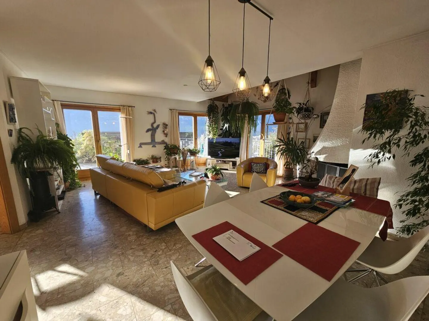 Terrassenvilla mit unabhängigem Apartment - Foto 4 von 9