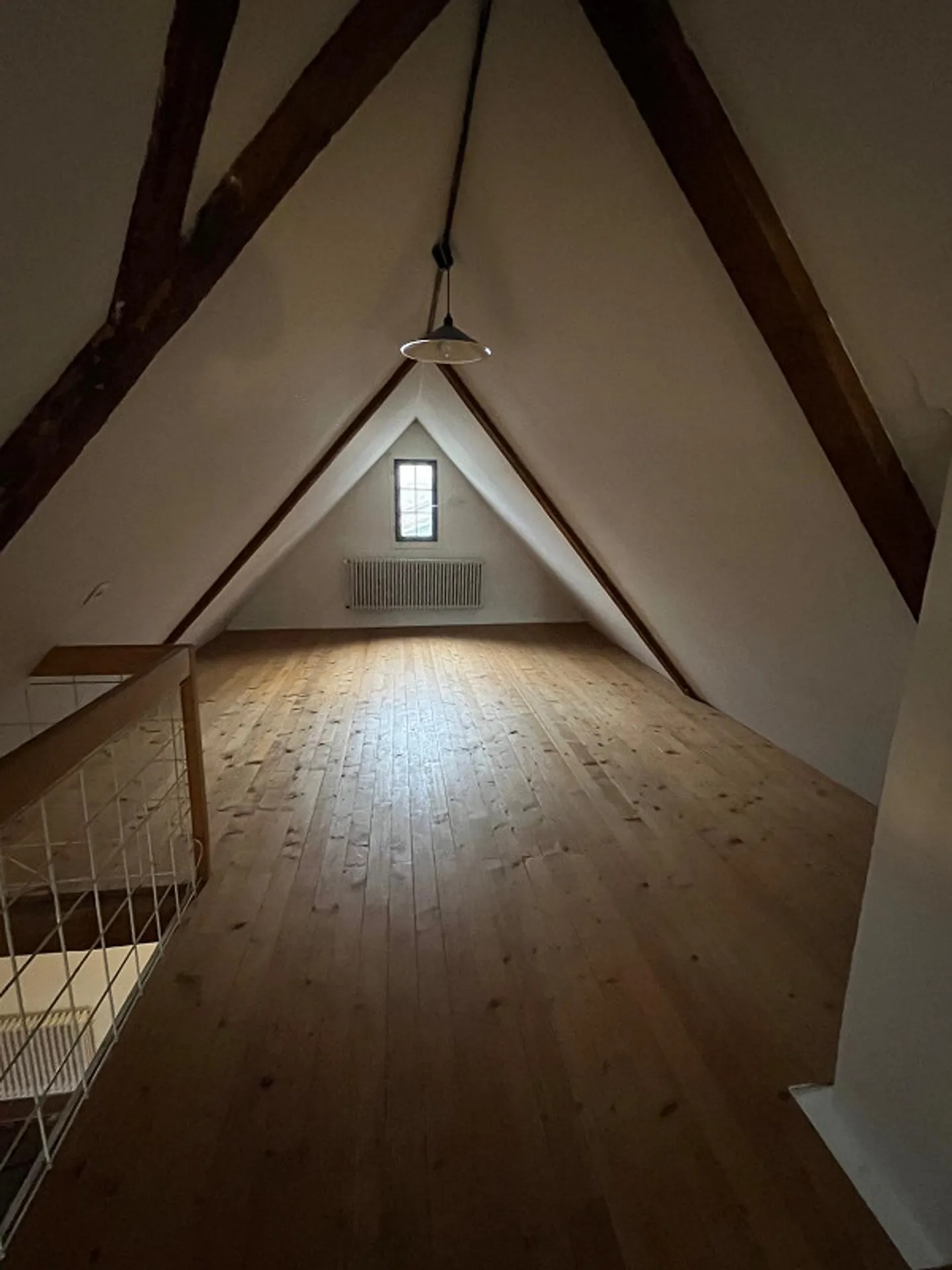 Appartamento mansardato 4 stanze Fischerhaus 15° secolo direttamente sul Reno - Foto 5 di 11