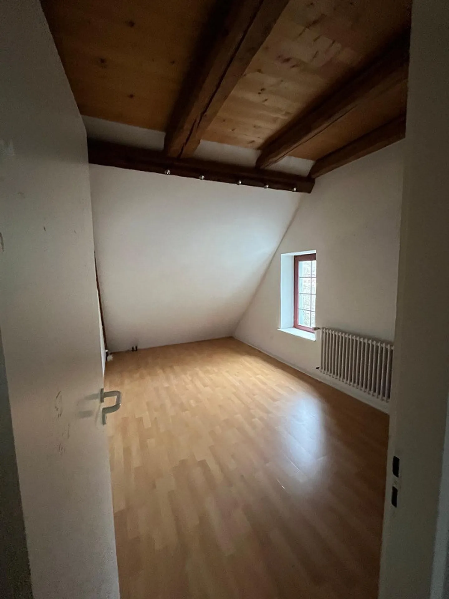 Appartamento mansardato 4 stanze Fischerhaus 15° secolo direttamente sul Reno - Foto 7 di 11