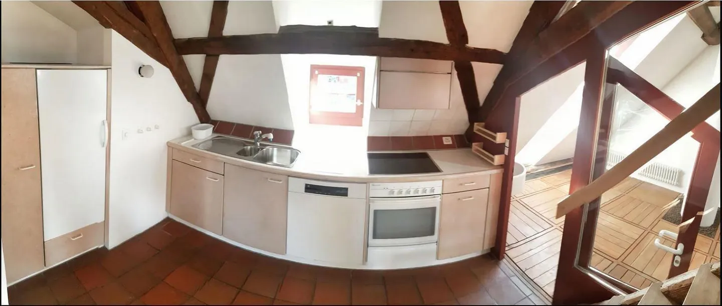 Appartamento mansardato 4 stanze Fischerhaus 15° secolo direttamente sul Reno - Foto 10 di 11