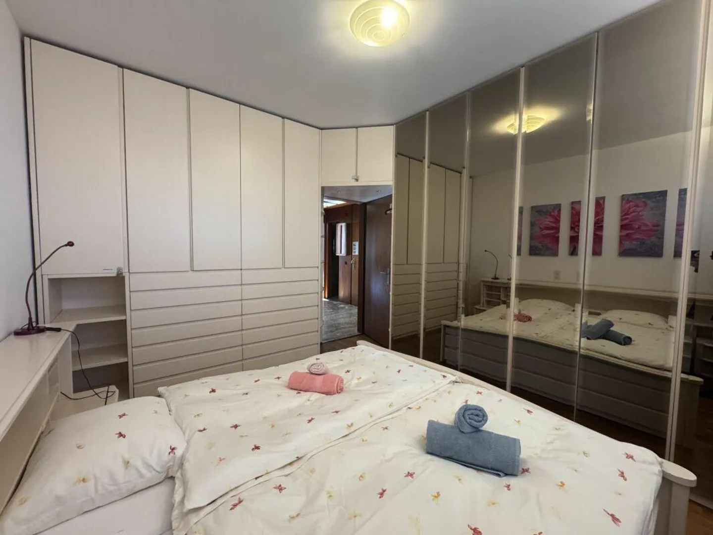 Beautiful 3.5 Room Apartment with Lake View - Photo 5 of 8