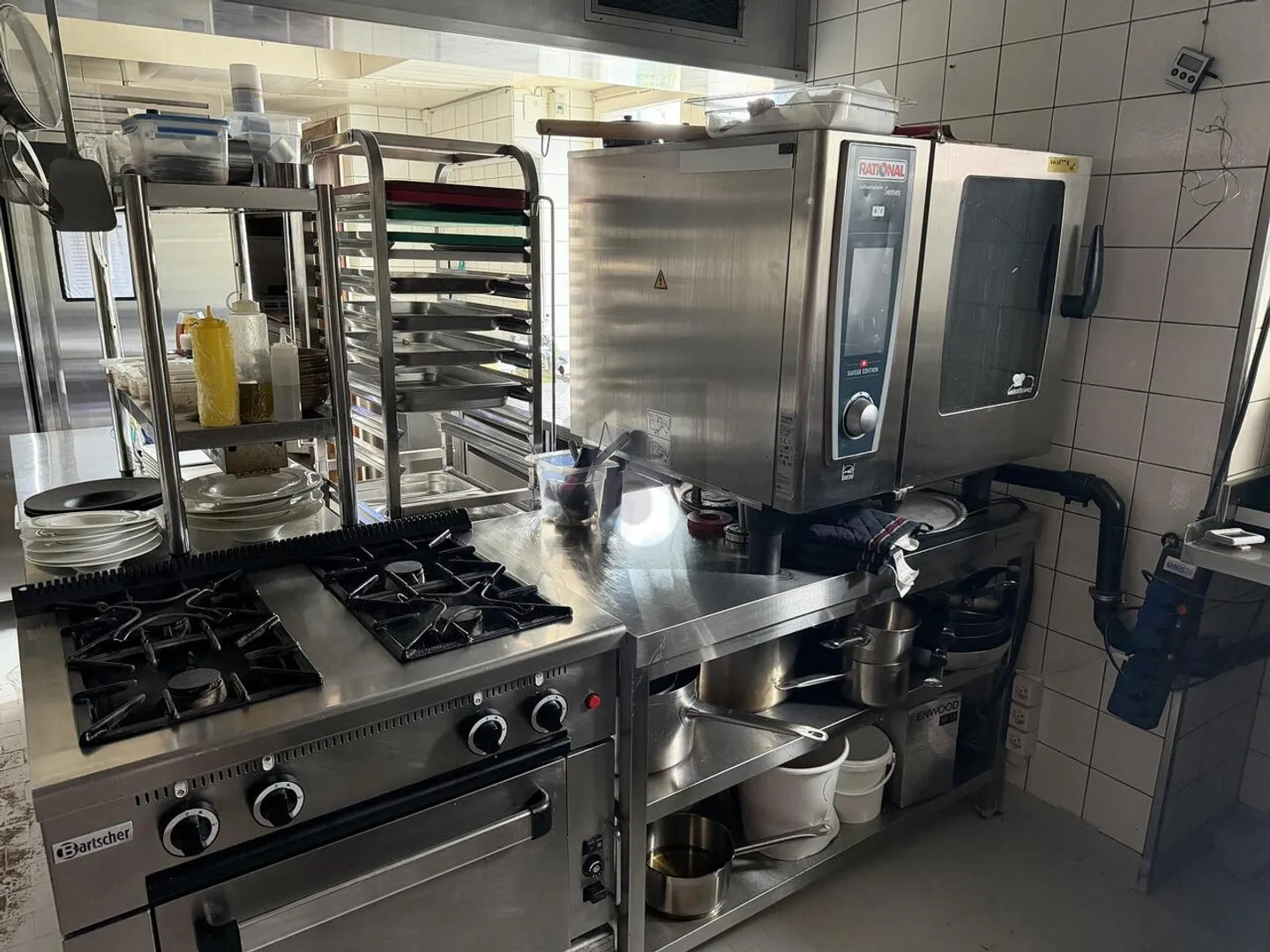 RISTORANTE CON TERRAZZA E DUE APPARTAMENTI - Foto 5 di 6