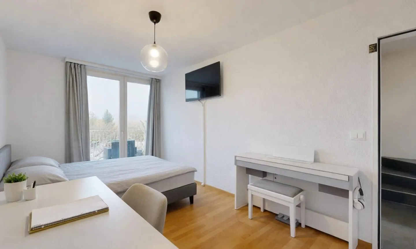 Family-friendly 6-room terraced house in Bassersdorf - Photo 7 of 11