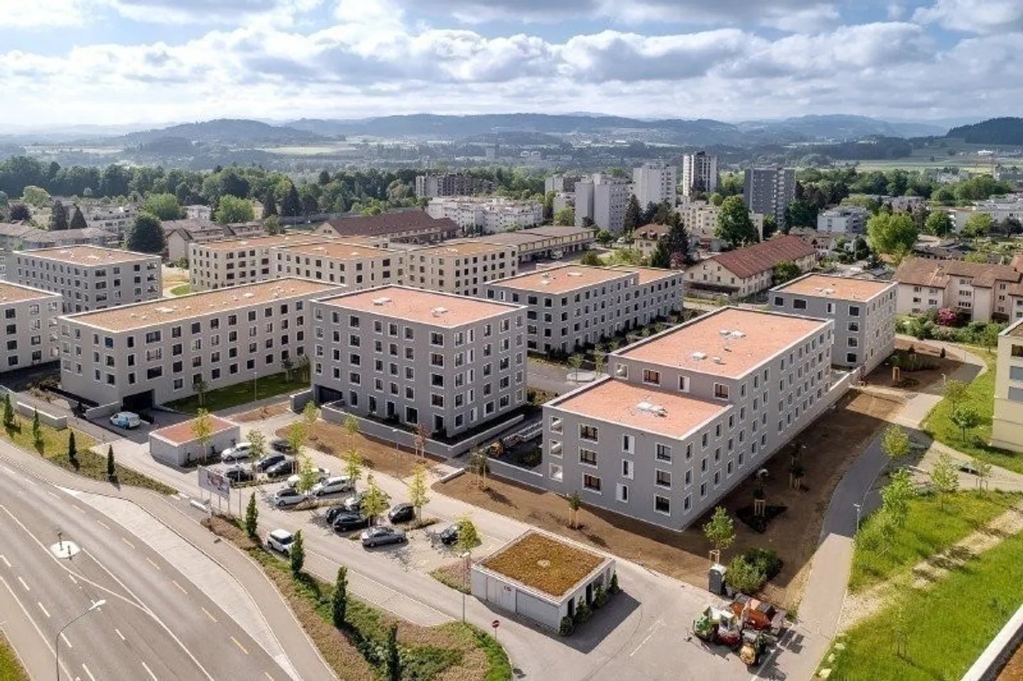 Place de Parking Sécurisée - Photo 2 sur 2