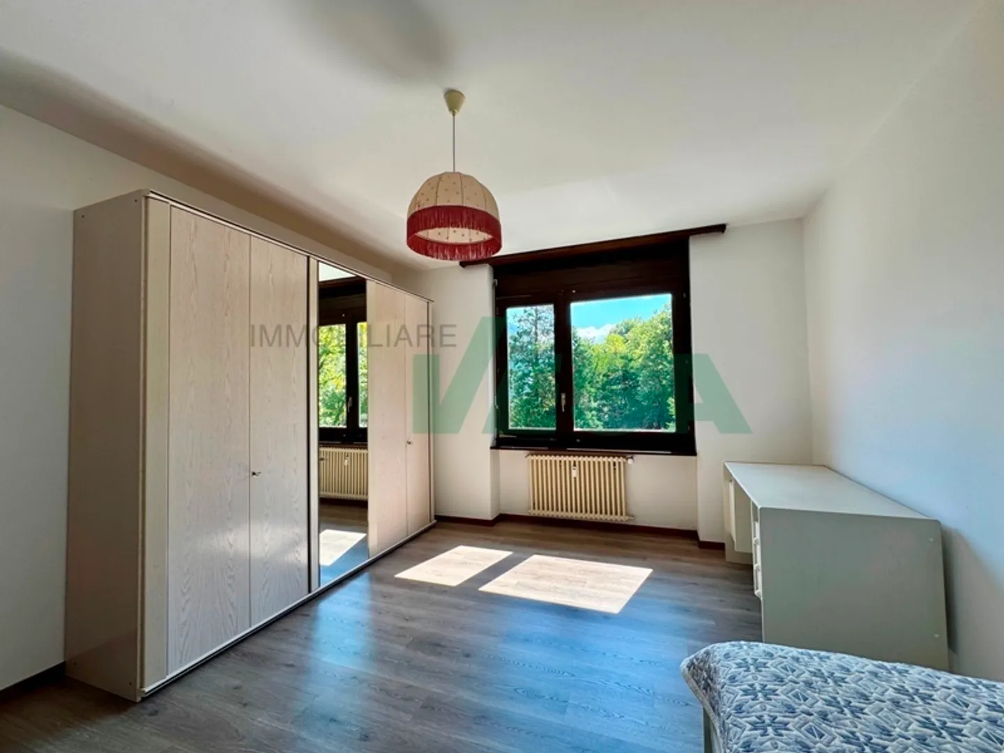 Spacious 3.5-room apartment in a beautiful and quiet location in the green - Photo 8 of 11