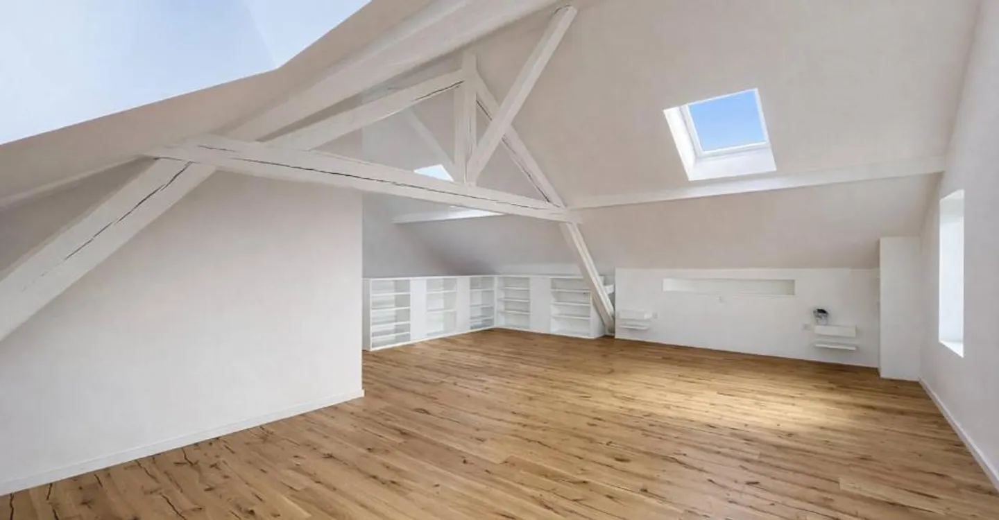 Triplex with 4.5 rooms - large garden and partial lake view - Photo 4 of 12
