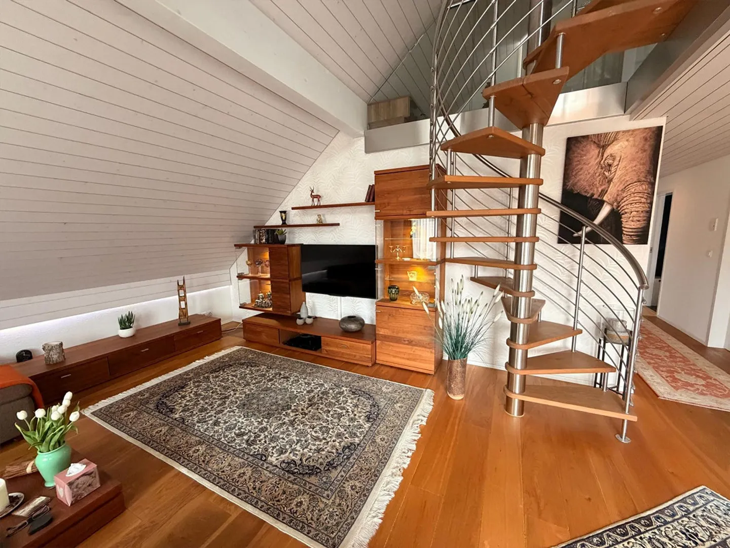 Maisonette apartment with high-quality standard in a quiet location - Photo 3 of 13