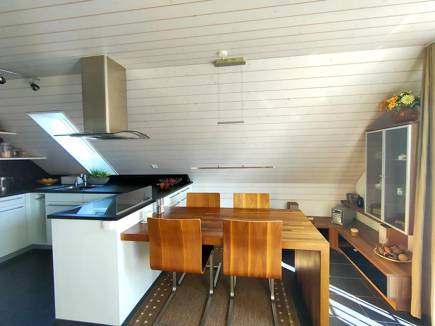 Maisonette apartment with high-quality standard in a quiet location - Photo 6 of 13