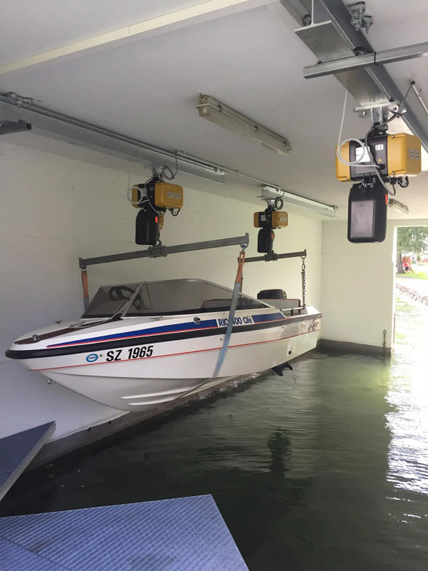 Gedeckter Bootsplatz mit Badeplatz - Foto 1 von 6