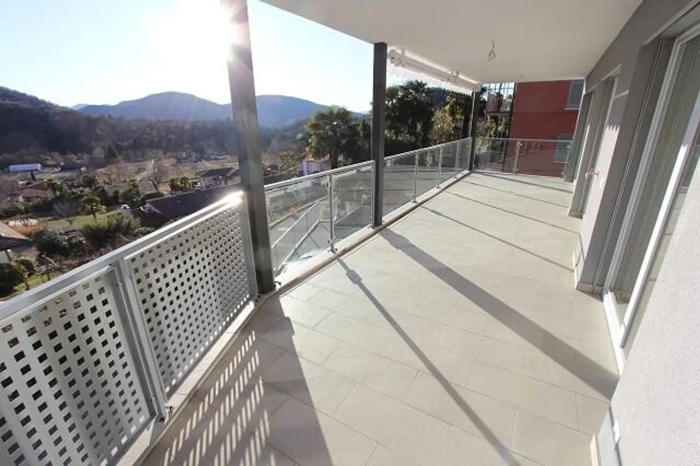 Appartamento moderno con vista mozzafiato - Foto 2 di 10